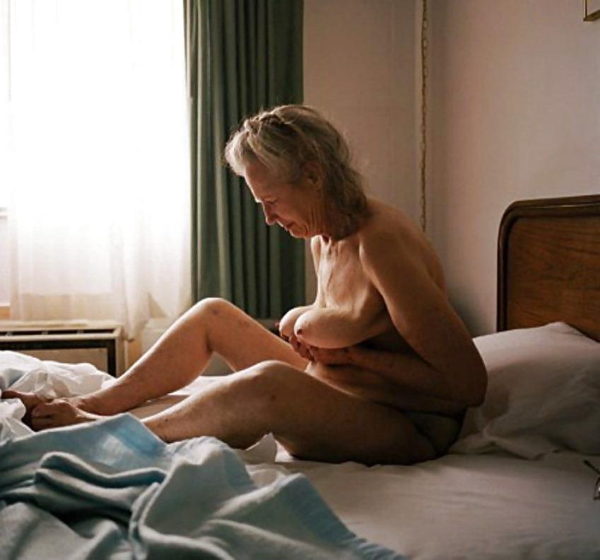 25P AGED 50+ SLUTS 157