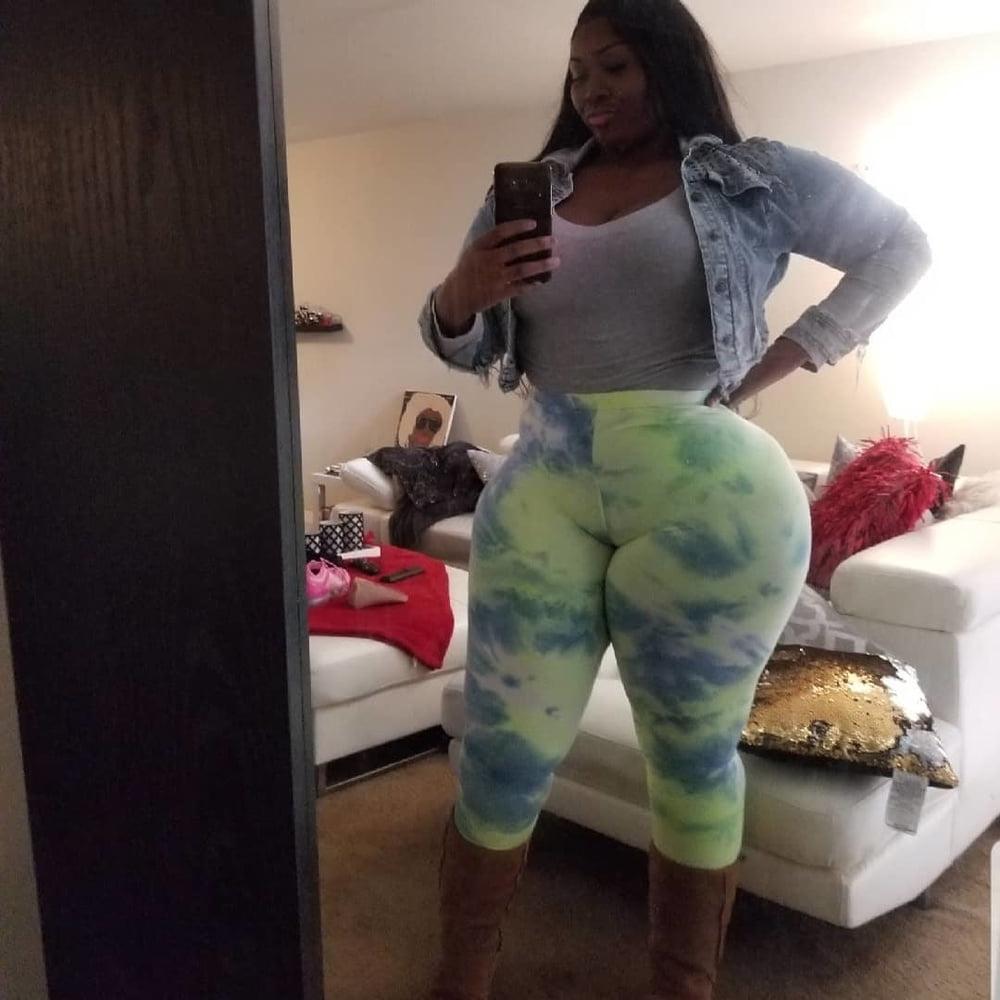 25P African Big Booties