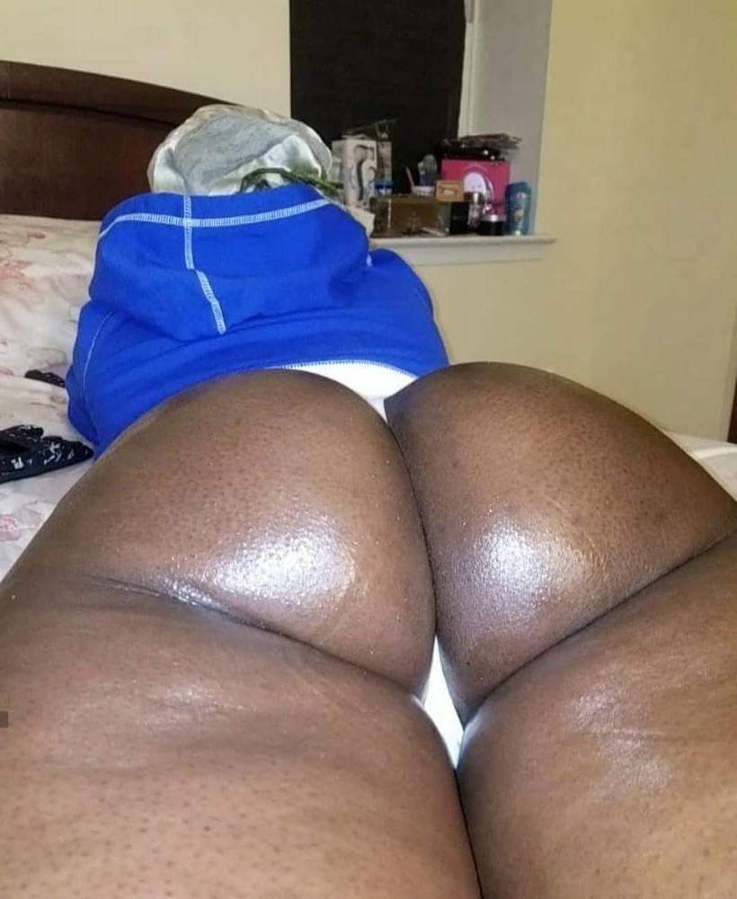 25P African Big Booties
