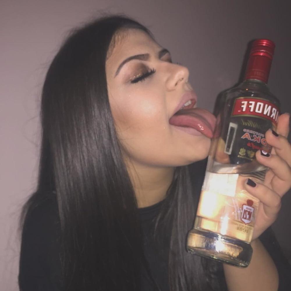 14P Croatian Girls Love African Cocks