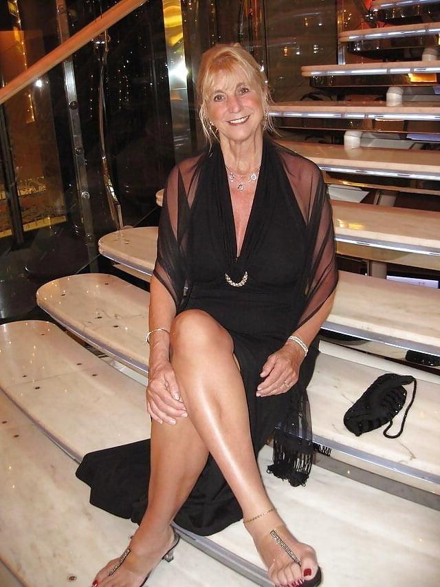 25P AGED 50+ SLUTS 152