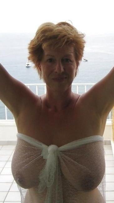 25P AGED 50+ SLUTS 142