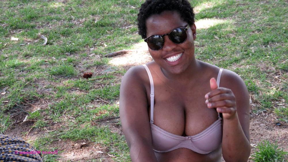 10P South Africa - Girls posing 10