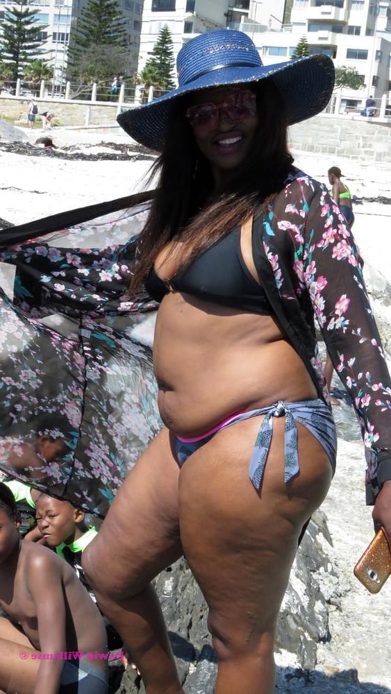 9P South Africa - Girls posing 09