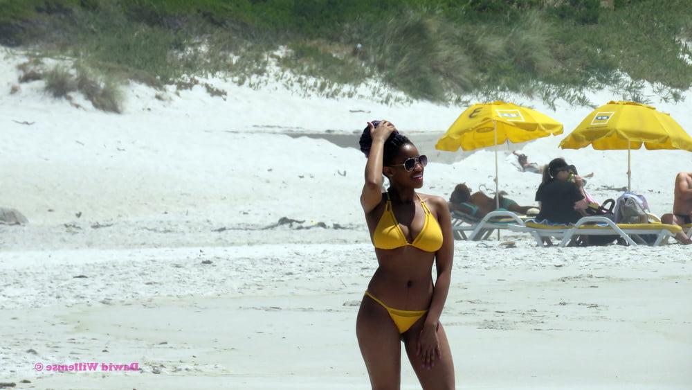 13P South Africa - Girls posing 08