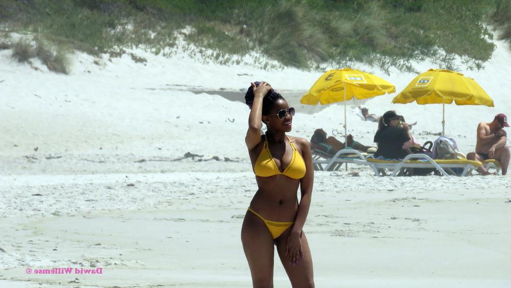 13P South Africa - Girls posing 08