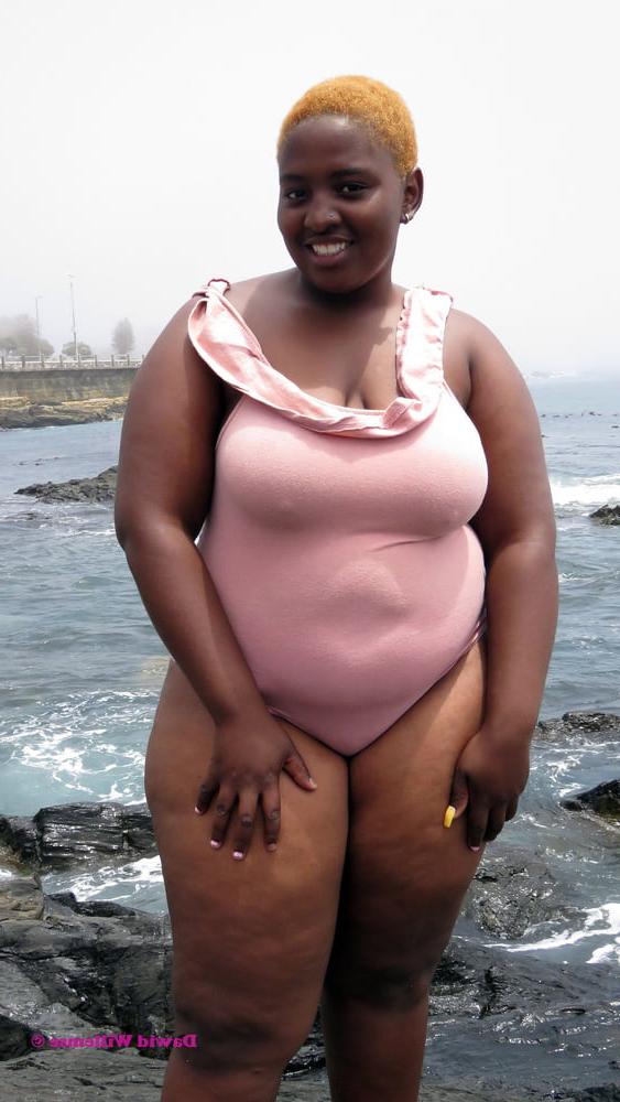 21P South Africa - Girls posing 03
