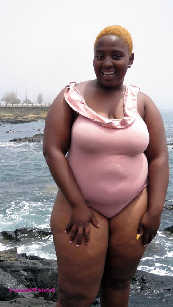 21P South Africa - Girls posing 03