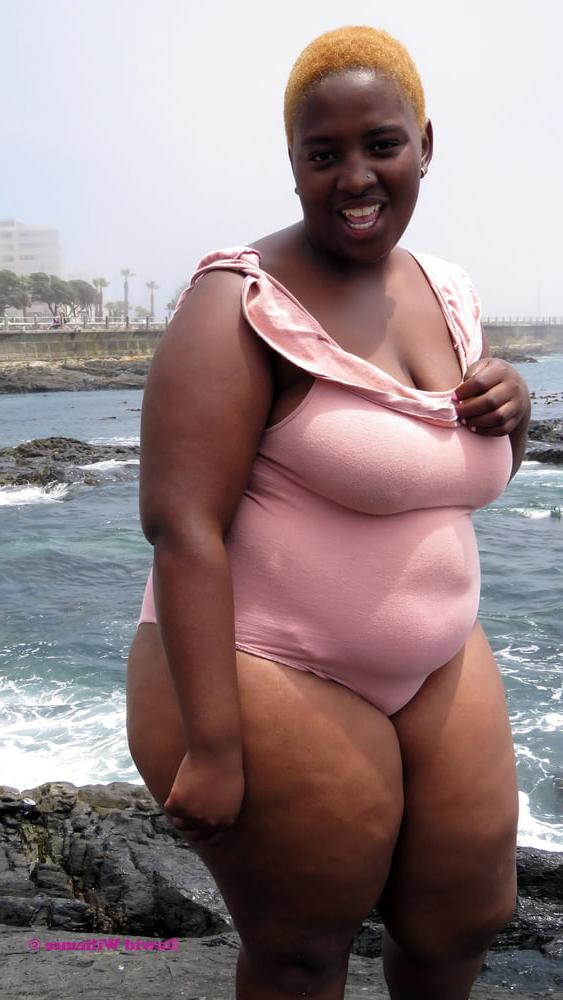 21P South Africa - Girls posing 03