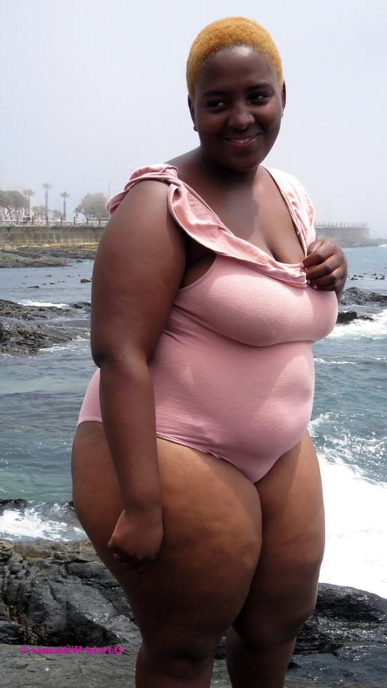 21P South Africa - Girls posing 03