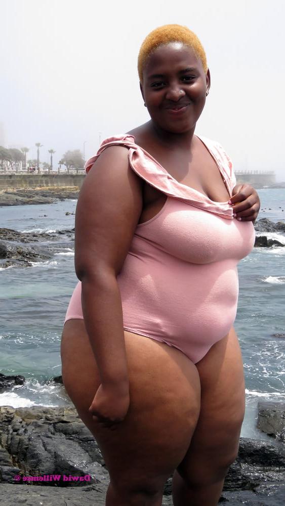 21P South Africa - Girls posing 03