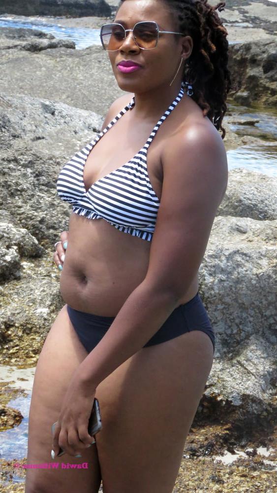 13P South Africa - Girls posing 06