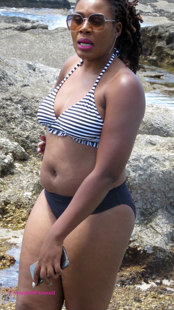 13P South Africa - Girls posing 06