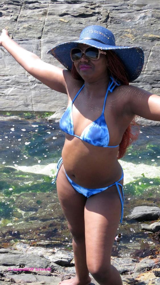 20P South Africa - Girls posing 07