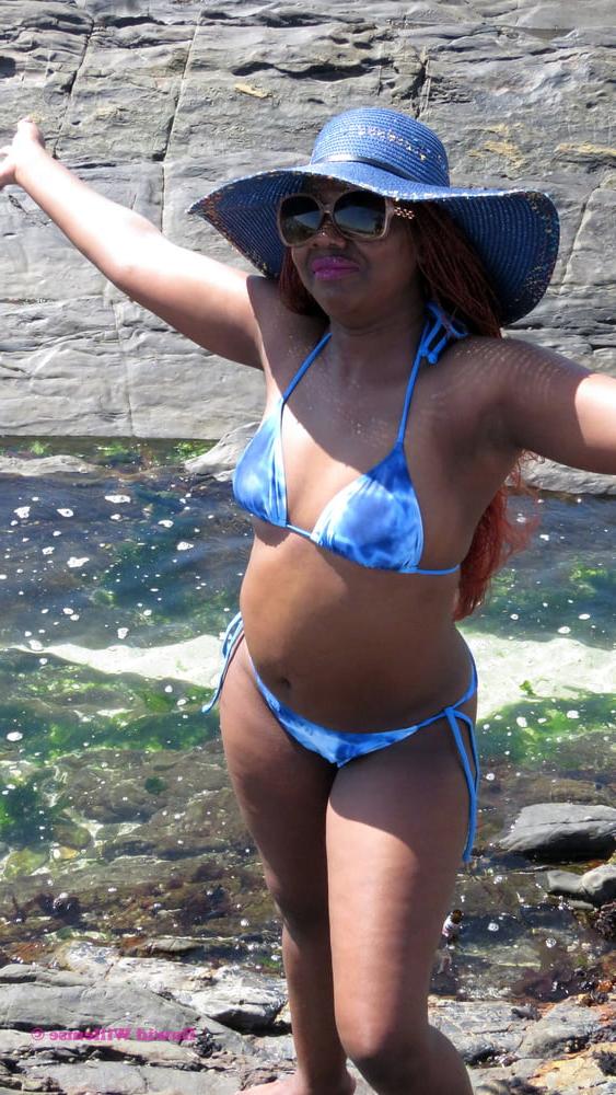 20P South Africa - Girls posing 07