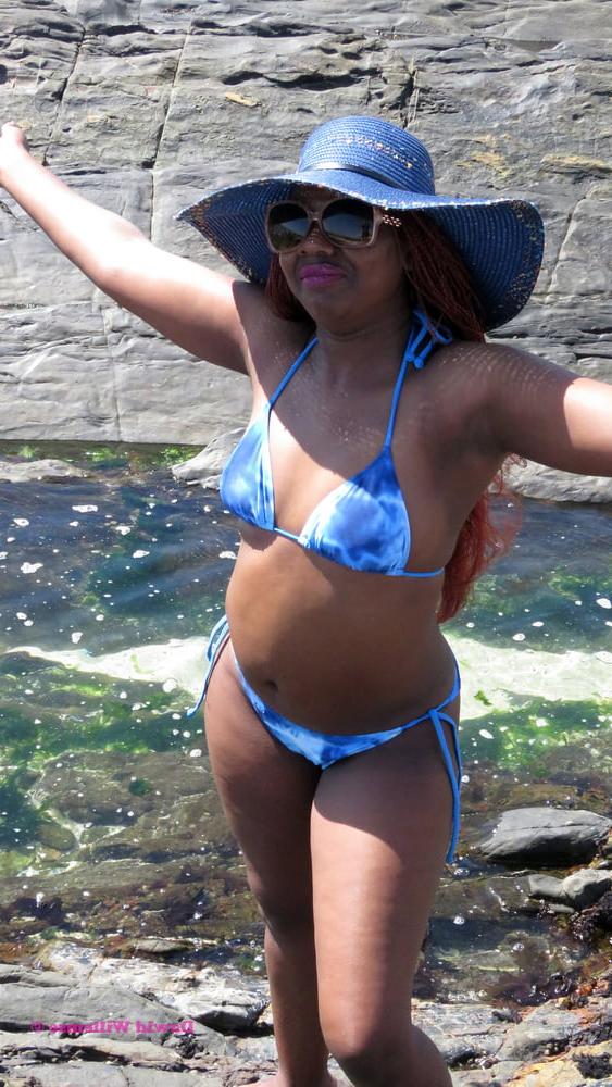 20P South Africa - Girls posing 07