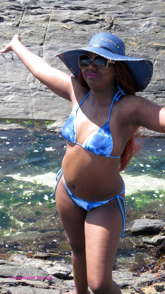 20P South Africa - Girls posing 07