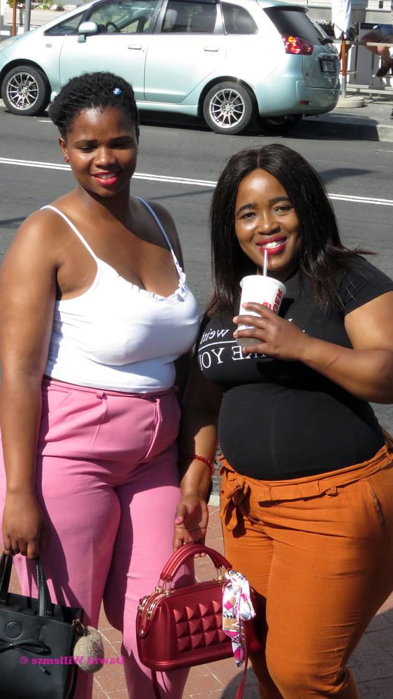 18P South Africa - Girls posing 11