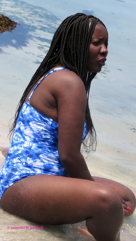 24P South Africa - Girls posing 04