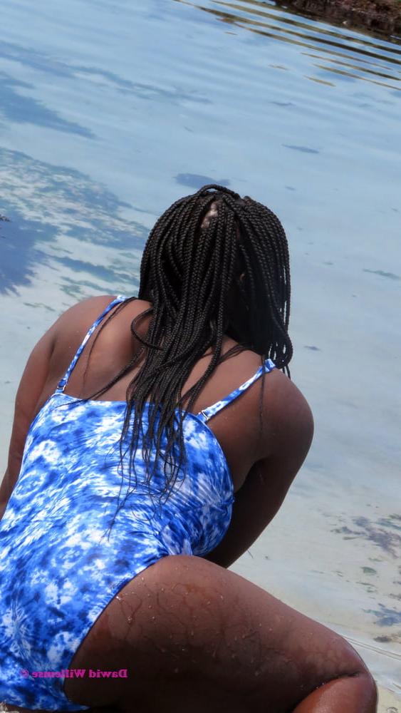 24P South Africa - Girls posing 04