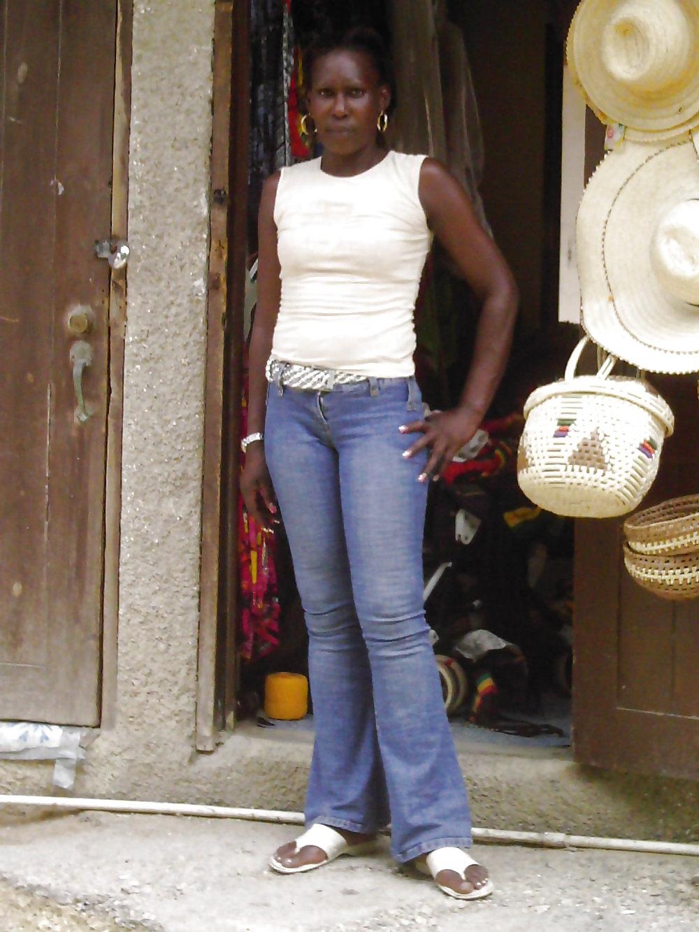 25P 47yr old smoking African Babsy (please comment)