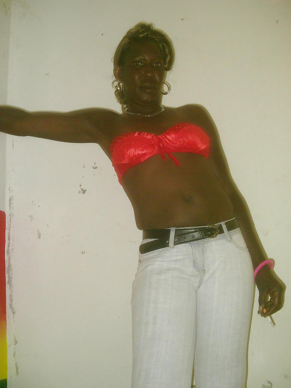 25P 47yr old smoking African Babsy (please comment)