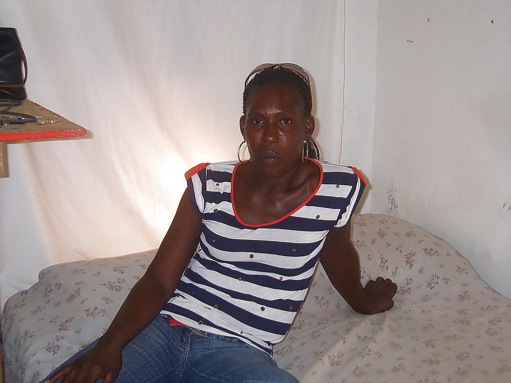 25P 47yr old smoking African Babsy (please comment)