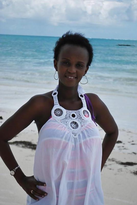25P AFRICAN BEAUTIFUL GIRL