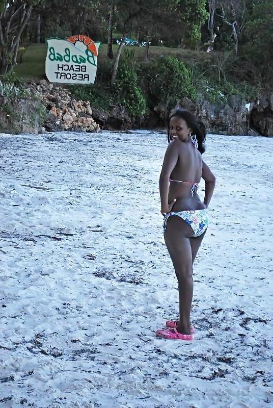 25P AFRICAN BEAUTIFUL GIRL
