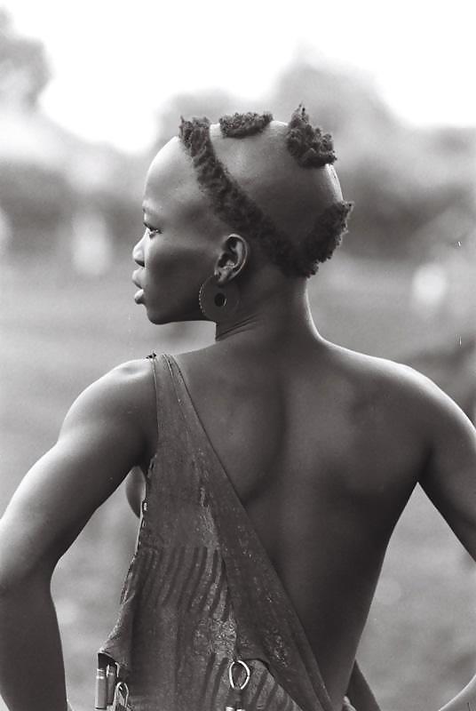 17P African Tribal Girls