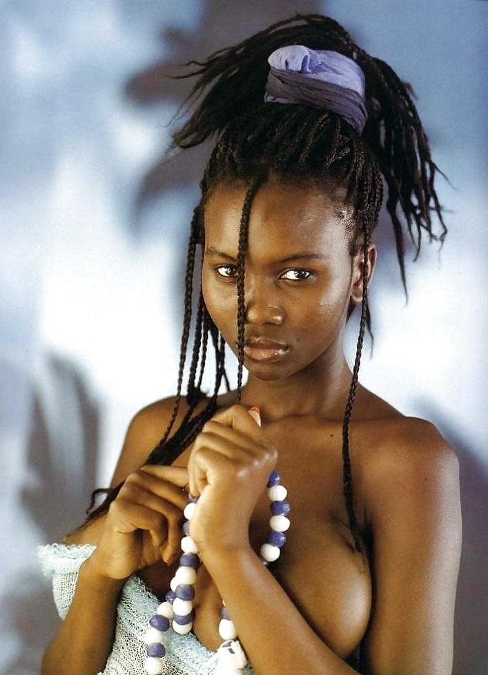 17P African Tribal Girls