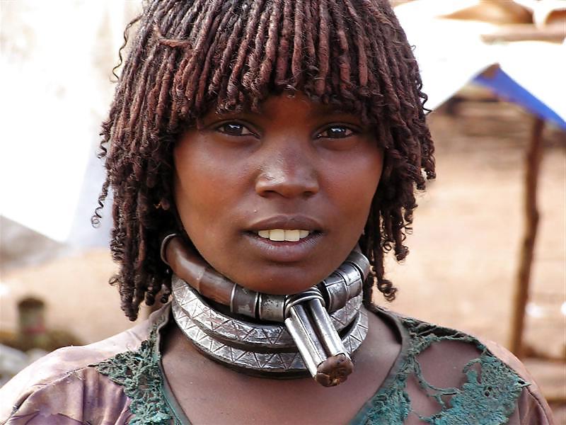 17P African Tribal Girls