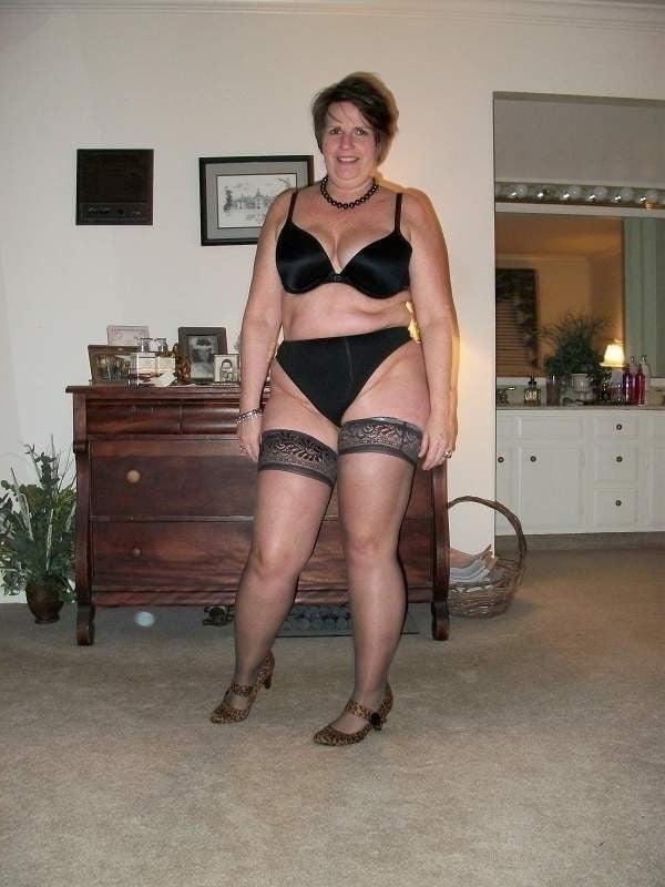 25P AGED 50+ SLUTS 105