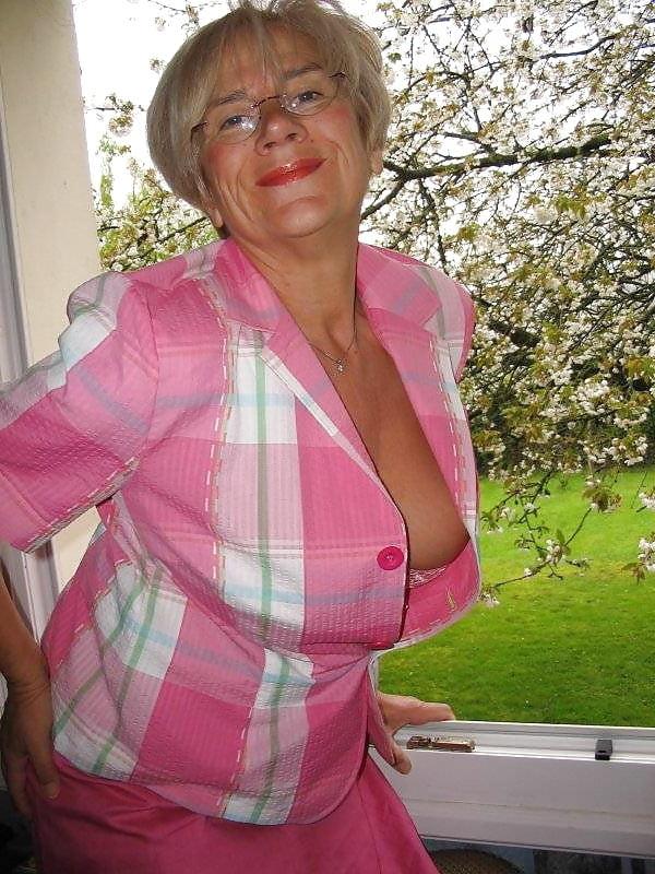 25P AGED 50+ SLUTS 103