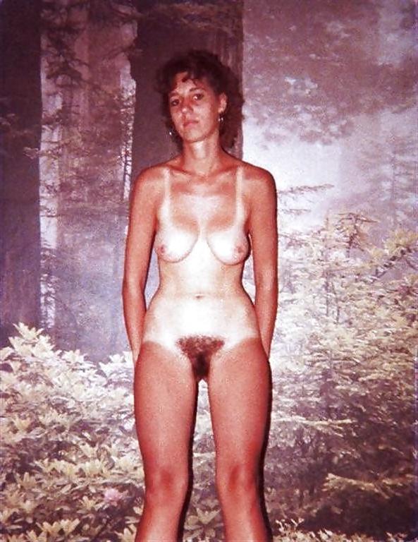 25P Amateur Retro Hairy 1