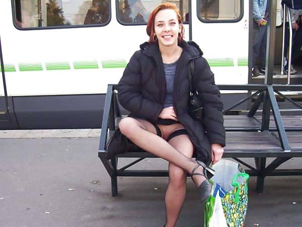 25P Public Nude Amateur