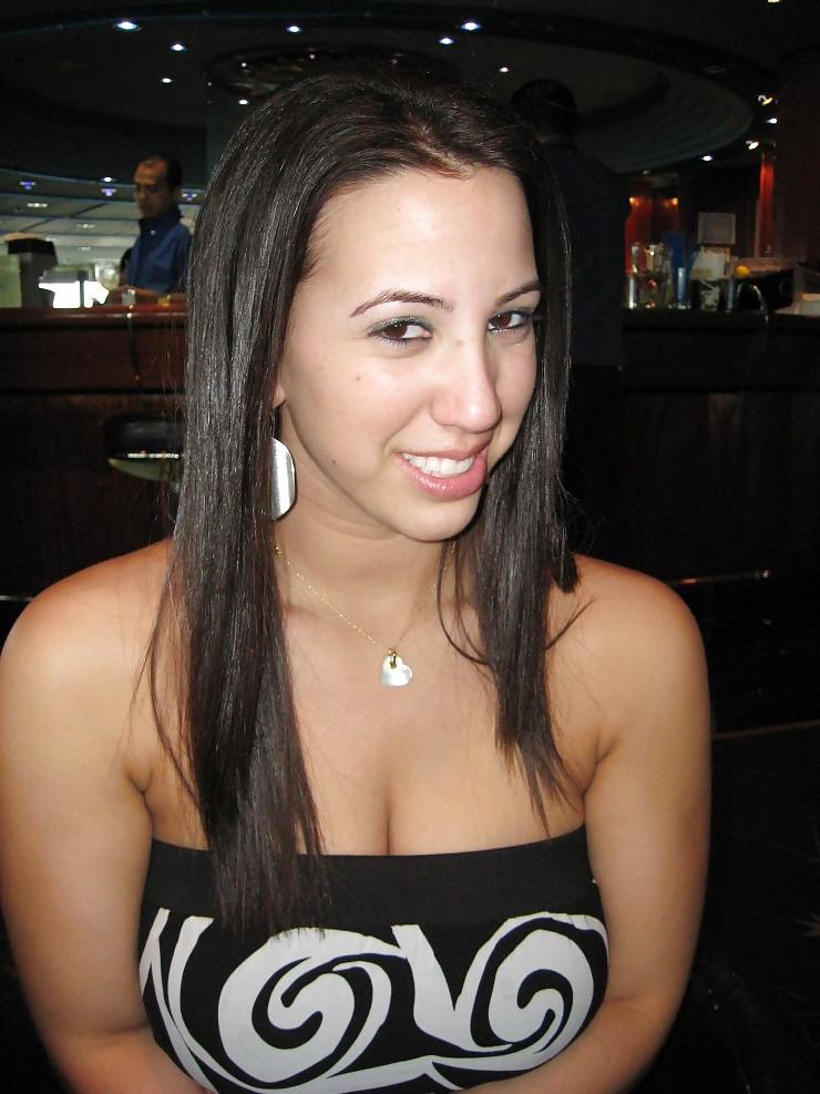 25P Big Boobed Brunette Self Shot Amateur Hottie #2