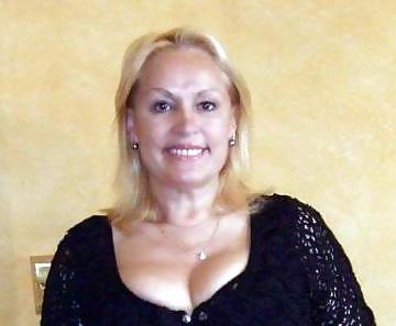 25P Mature amateur clothed 2