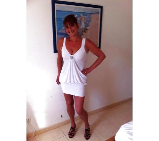 25P Mature amateur clothed 2