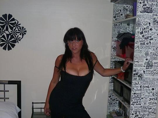 25P Mature Amateur Clothed 3