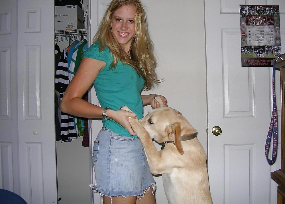 13P Sexy German Amateur Girl