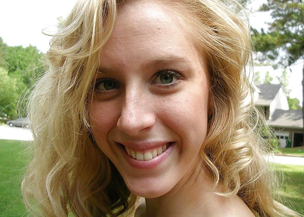 13P Sexy German Amateur Girl