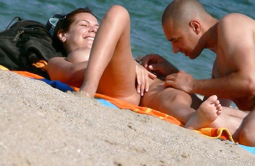 25P Amateur beach