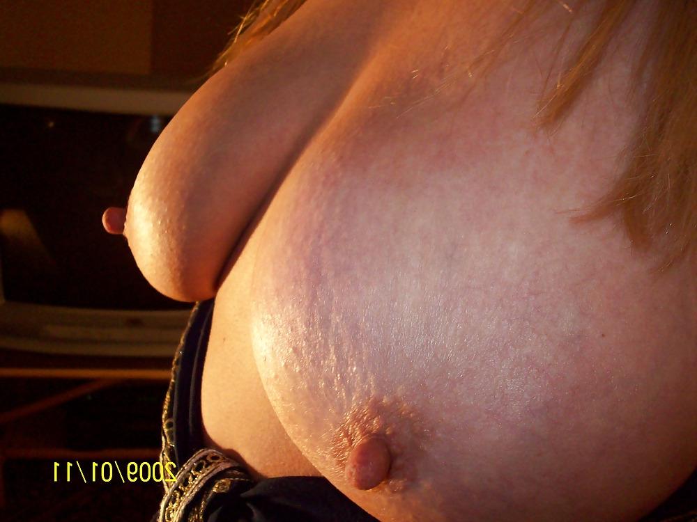 25P Amateur big tits mature woman