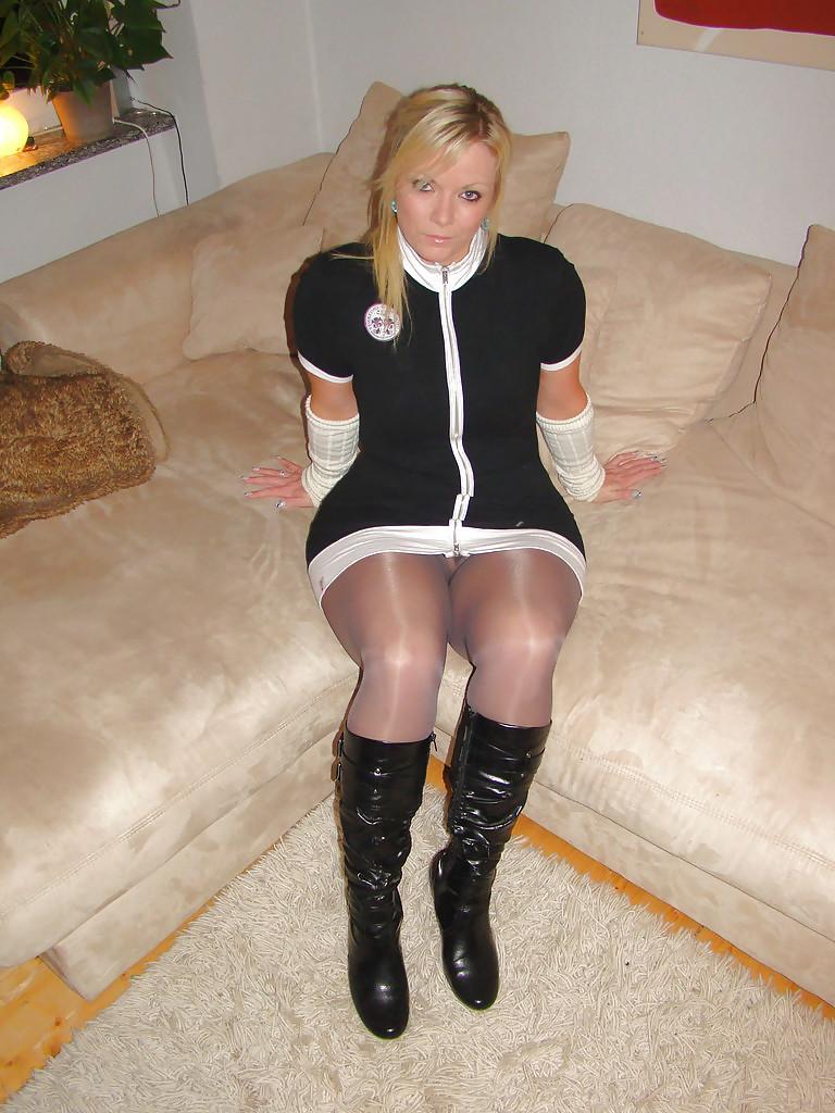 25P Amateur teens and matures in nylon