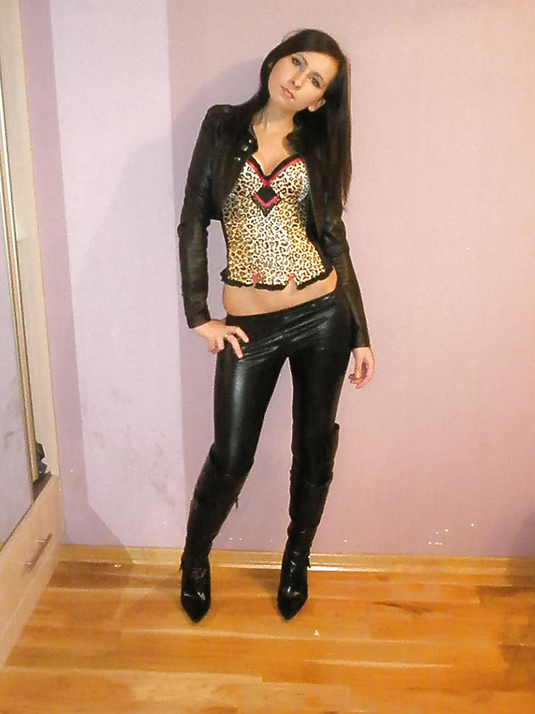 25P Amateur teens and matures in nylon