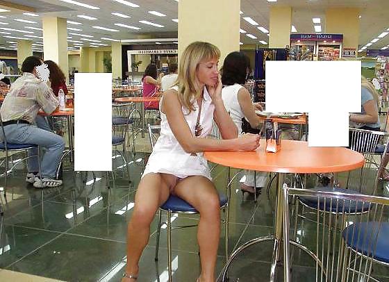 25P Amateur Pussy Open for Public by Voyeur TROC