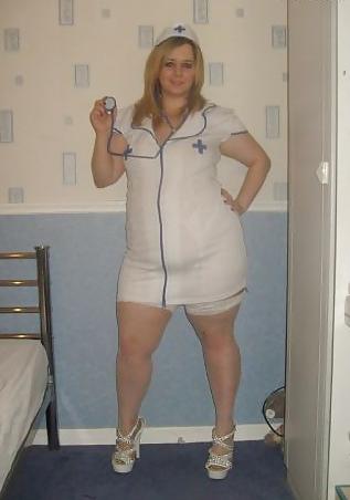 25P SEXY AMATEUR CHUBBY TEEN POSES & SUCKS