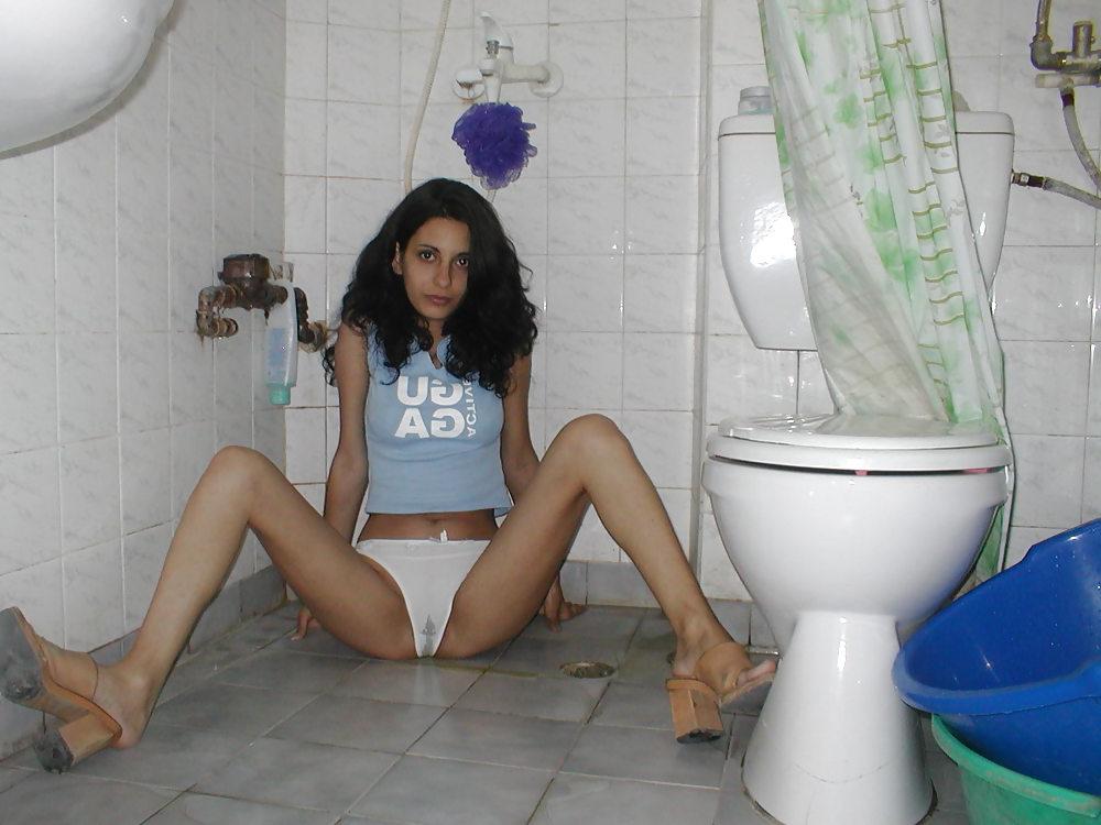 25P AMATEUR ITALIAN EX GF LEGS FEET ASS SUCK FUCKS (WheelSex)