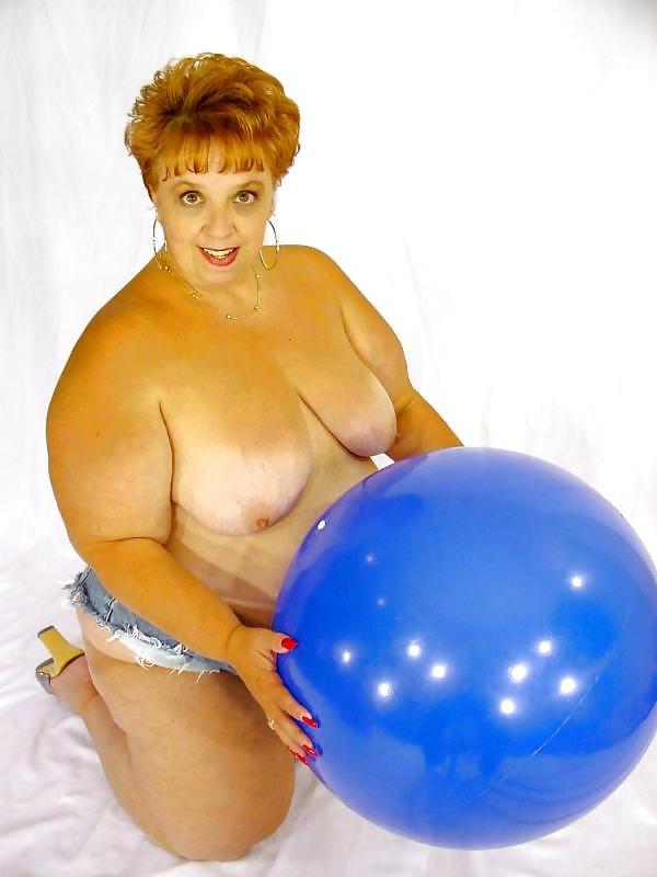 16P Stunning alluring mature goddess